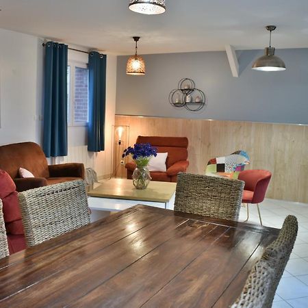Les Gites Les Trois Chemins Pavilly Exterior photo